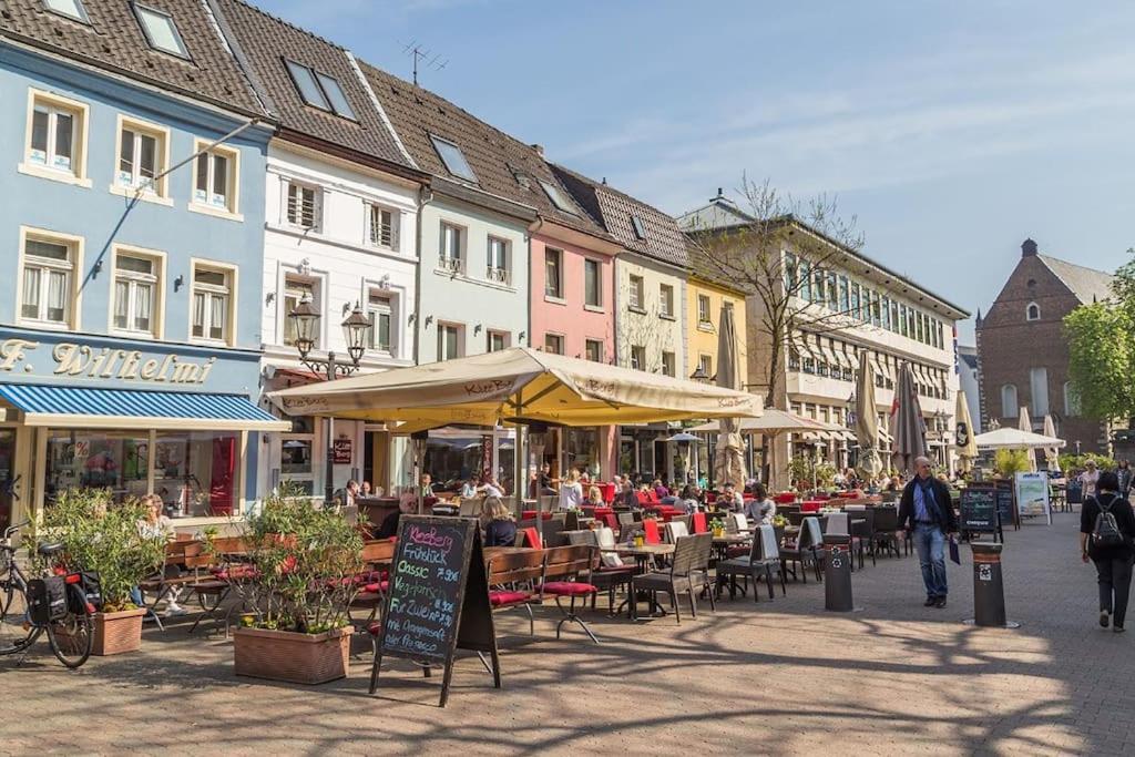 1 Og Direkt An Der Laga 2026 - Moderne Stadtwohnung Am Neusser Markt! Exterior photo